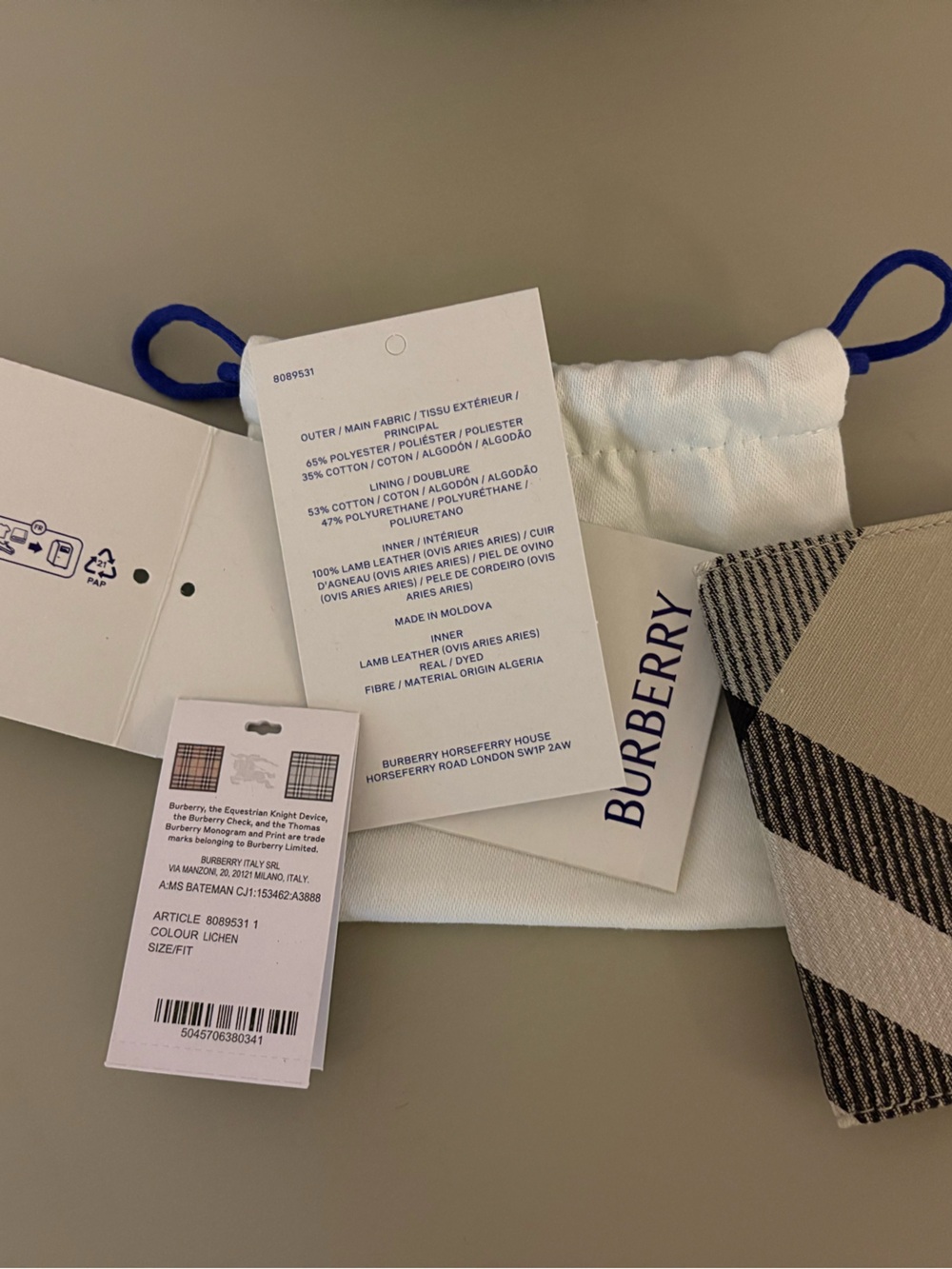 New! Burberry card holder - Picture 7 of 9